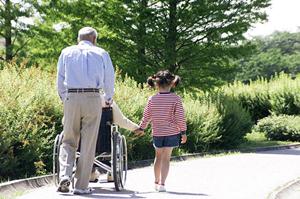 家族みんなが安心して通える！痛みの少ない「抜かない歯医者」の選び方と治療法ガイド