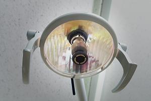 内科専門医による診察が受けられる